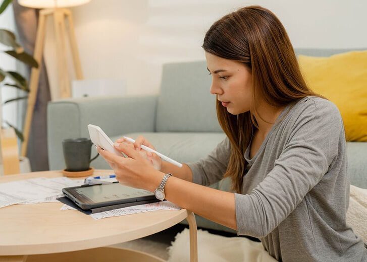 woman with calculator